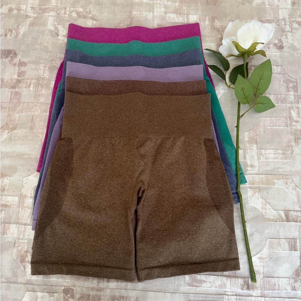 NVGTN Solid seamless shorts XS
